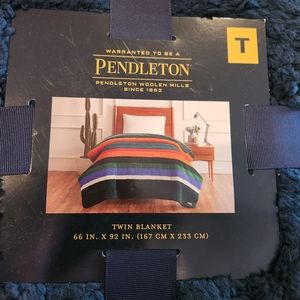 New Pendleton Twin Fleece Grand Canyon Green Orange Reversible Washable Blanket